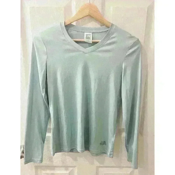 The North Face Women’s Small Petite Baby Sky Blue Athletic Gym Top - Picture 2 of 7